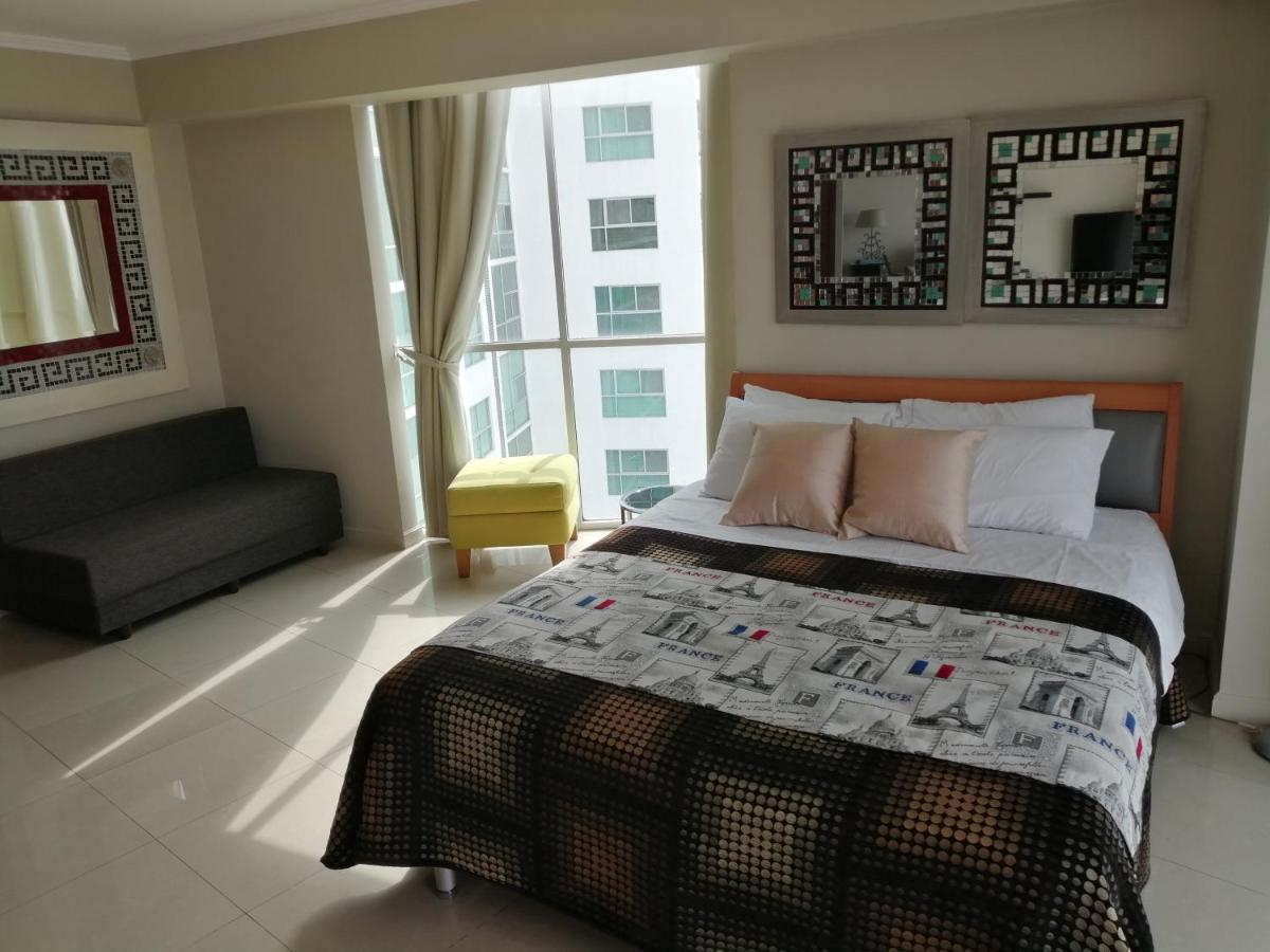 Puerto Santa Ana Suites Guayaquil Dış mekan fotoğraf