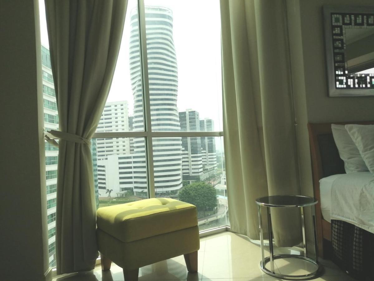 Puerto Santa Ana Suites Guayaquil Dış mekan fotoğraf