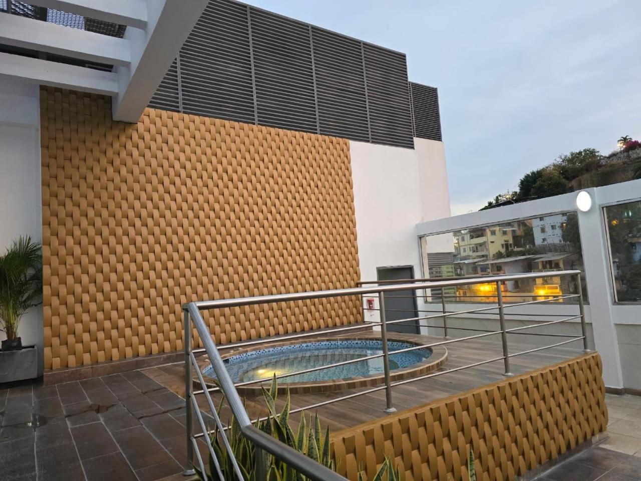 Puerto Santa Ana Suites Guayaquil Dış mekan fotoğraf
